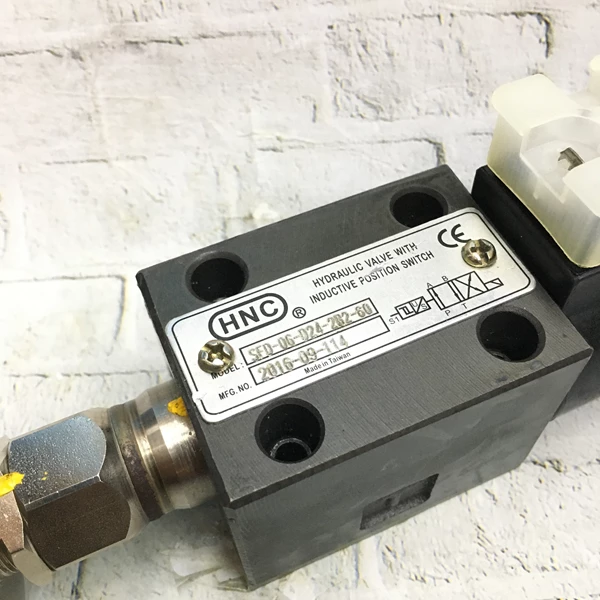 Hydraulic Valve with Inductive Position Switch SFD 06 D24 2G2 60