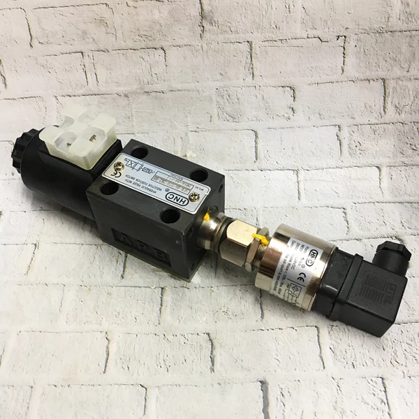 Hydraulic Valve with Inductive Position Switch SFD 06 D24 2G2 60